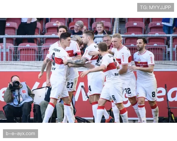 德甲新赛季引援潮涌：各队策略解析与新援表现成焦点