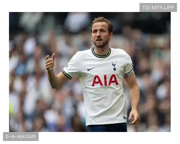 哈里·凯恩家冰箱里塞满蛋白粉，连度假都带着体脂秤